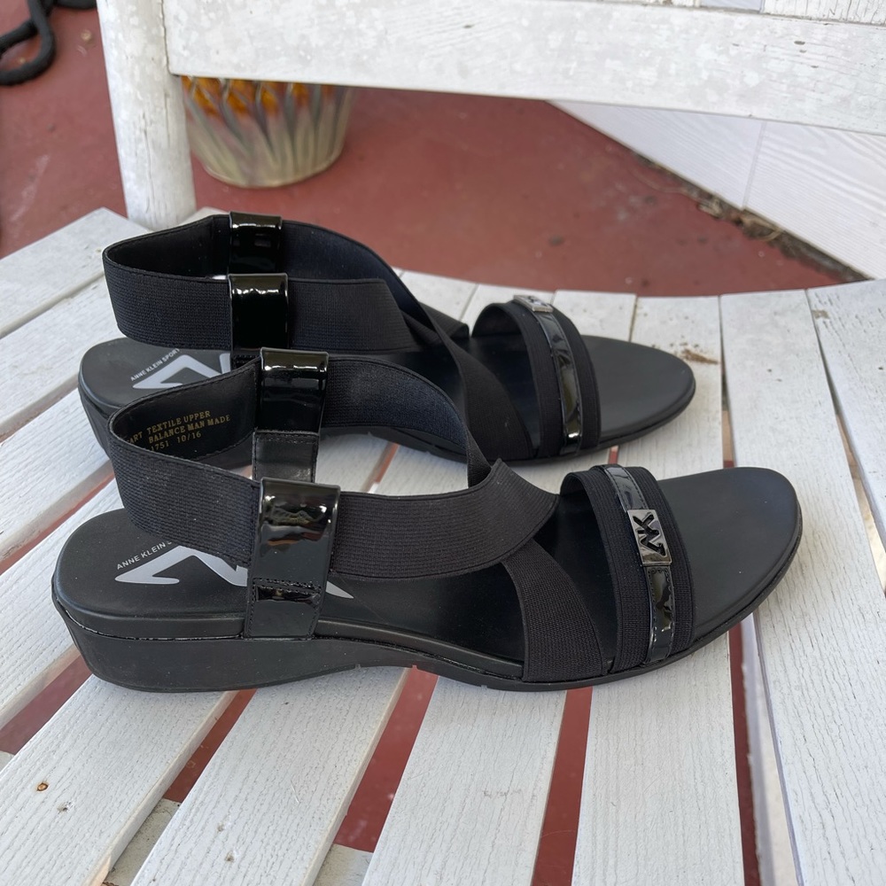 Anne Klein Sport size 10M black strap slip on
